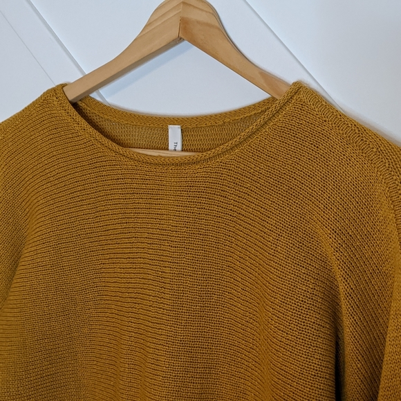 Aritzia the group Babaton Marianna crop sweater S - Picture 3 of 8
